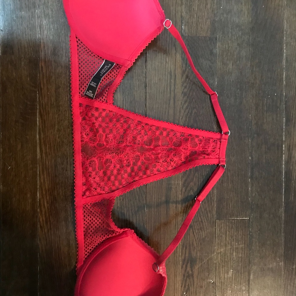 Victoria Secret Bra - Picture 2 of 3